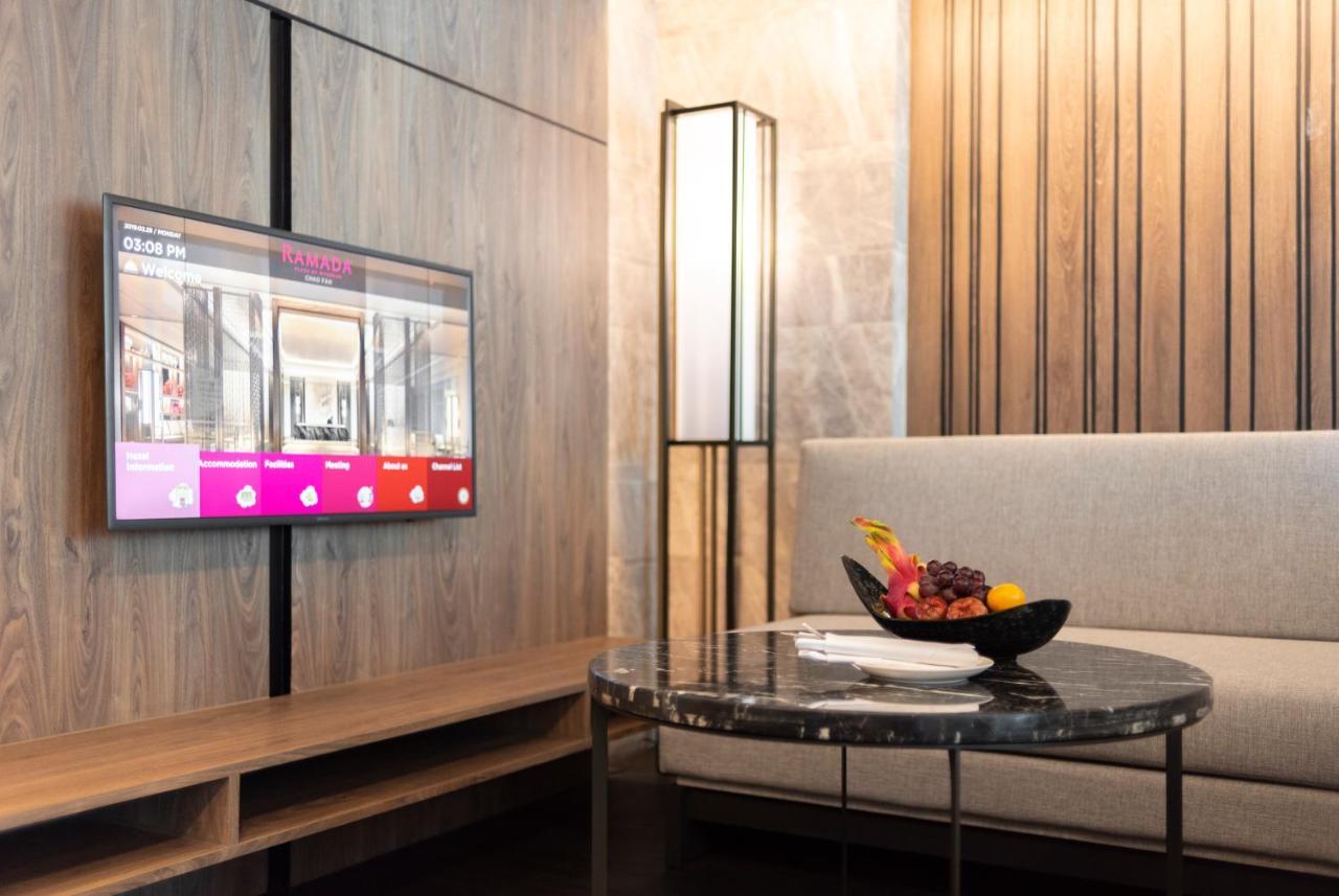 فندق رمادا بلازا باي ويندهام تشاو فاه فوكيت Phuket المظهر الخارجي الصورة LG Smart Hotel TV