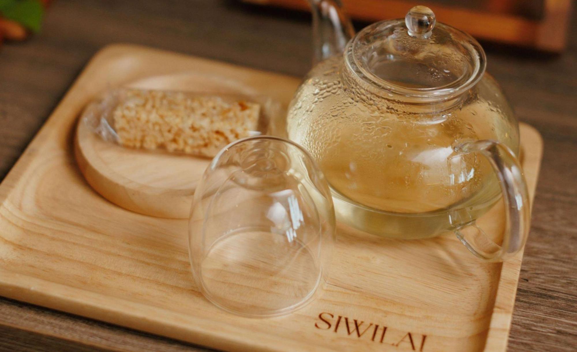 فندق رمادا بلازا باي ويندهام تشاو فاه فوكيت Phuket المظهر الخارجي الصورة A pot of Siwilan tea